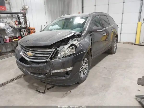 1GNKRGKD1GJ339532 2016 CHEVROLET TRAVERSE - Image 2