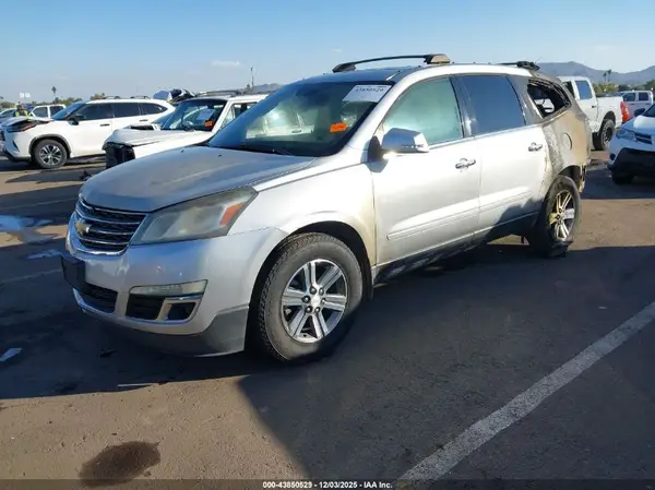 1GNKRGKD1GJ349087 2016 CHEVROLET TRAVERSE - Image 2