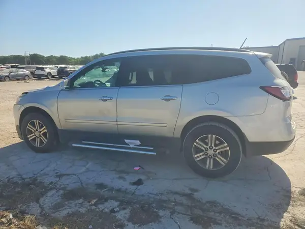 1GNKRGKD1HJ102993 2017 CHEVROLET TRAVERSE - Image 2