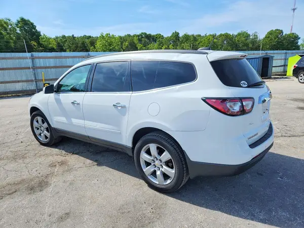 1GNKRGKD1HJ114190 2017 CHEVROLET TRAVERSE - Image 2
