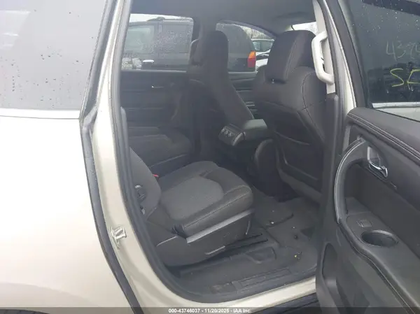 1GNKRGKD1HJ125738 2017 CHEVROLET TRAVERSE - Image 8