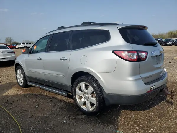 1GNKRGKD1HJ126517 2017 CHEVROLET TRAVERSE - Image 2
