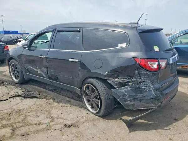 1GNKRGKD1HJ146329 2017 CHEVROLET TRAVERSE - Image 2