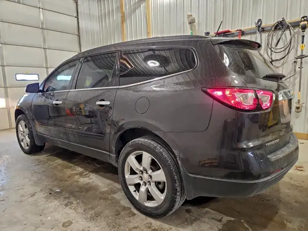 1GNKRGKD1HJ156729 2017 CHEVROLET TRAVERSE - Image 2