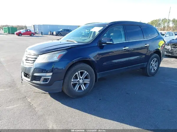 1GNKRGKD1HJ161154 2017 CHEVROLET TRAVERSE - Image 2