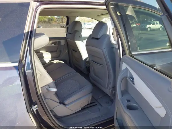 1GNKRGKD1HJ161154 2017 CHEVROLET TRAVERSE - Image 8