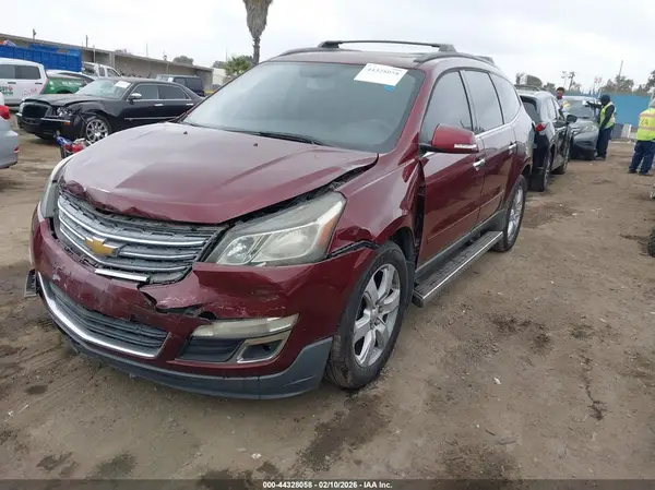 1GNKRGKD1HJ168623 2017 CHEVROLET TRAVERSE - Image 2