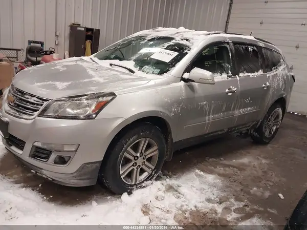 1GNKRGKD1HJ170016 2017 CHEVROLET TRAVERSE - Image 2