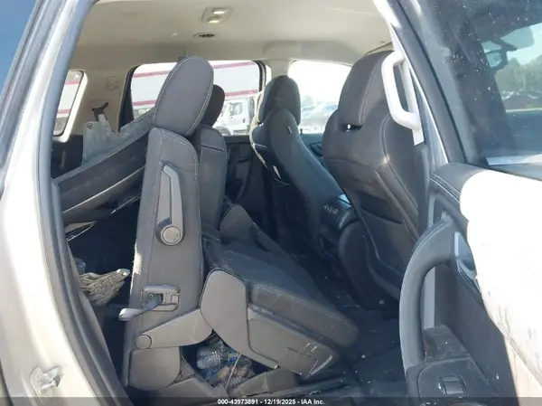 1GNKRGKD1HJ200096 2017 CHEVROLET TRAVERSE - Image 8