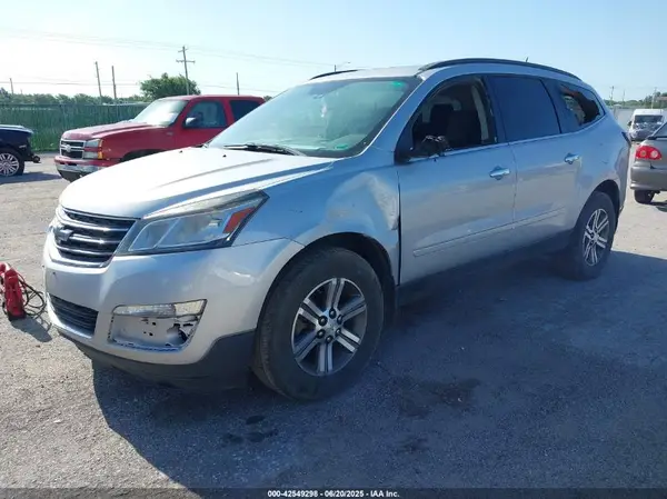1GNKRGKD1HJ212961 2017 CHEVROLET TRAVERSE - Image 2