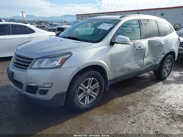 1GNKRGKD1HJ217528 2017 CHEVROLET TRAVERSE - Image 2