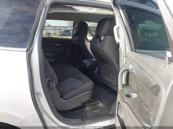 1GNKRGKD1HJ217528 2017 CHEVROLET TRAVERSE - Image 8