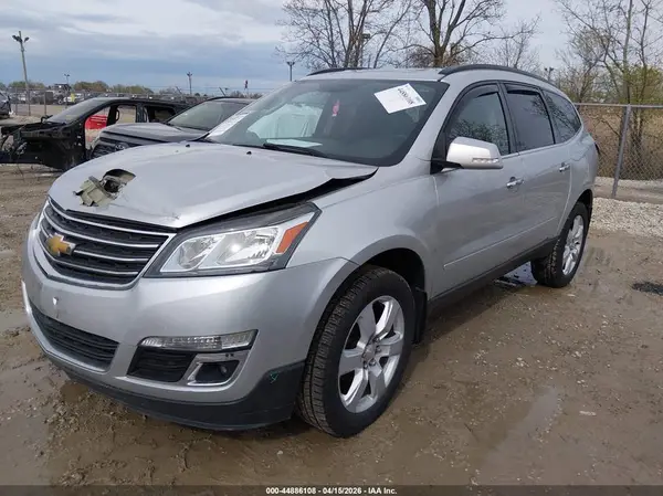 1GNKRGKD1HJ237195 2017 CHEVROLET TRAVERSE - Image 2