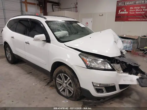 1GNKRGKD1HJ258824 2017 CHEVROLET TRAVERSE - Image 1