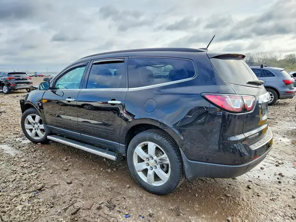 1GNKRGKD1HJ261450 2017 CHEVROLET TRAVERSE - Image 2