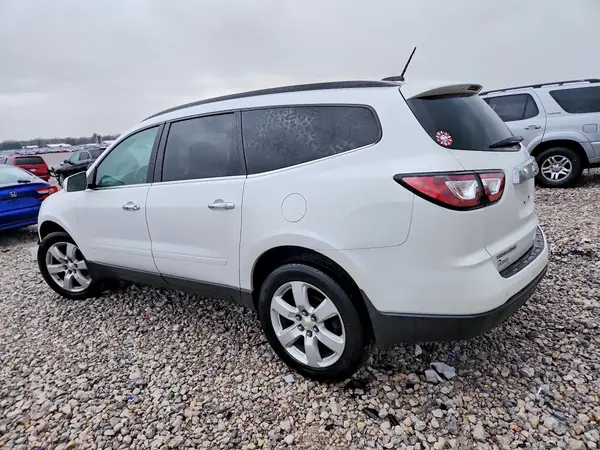 1GNKRGKD1HJ268527 2017 CHEVROLET TRAVERSE - Image 2