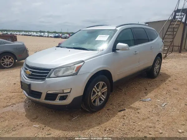 1GNKRGKD1HJ269239 2017 CHEVROLET TRAVERSE - Image 2