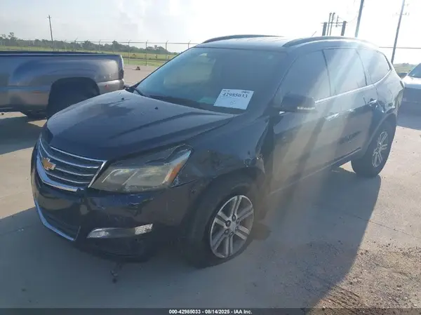 1GNKRGKD1HJ278930 2017 CHEVROLET TRAVERSE - Image 2