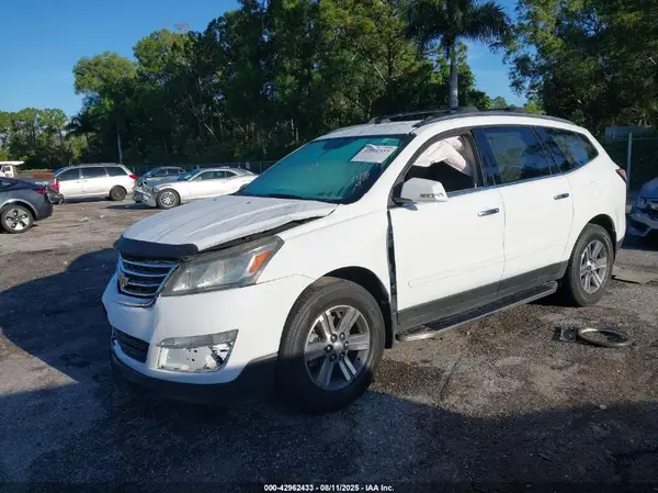 1GNKRGKD1HJ292178 2017 CHEVROLET TRAVERSE - Image 2