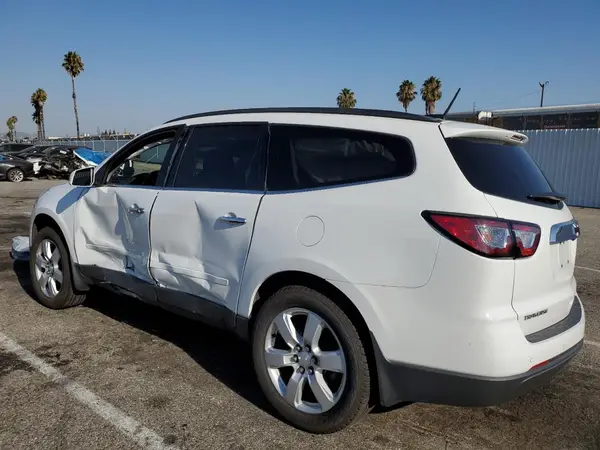 1GNKRGKD1HJ293881 2017 CHEVROLET TRAVERSE - Image 2
