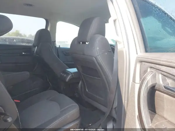 1GNKRGKD1HJ302319 2017 CHEVROLET TRAVERSE - Image 8