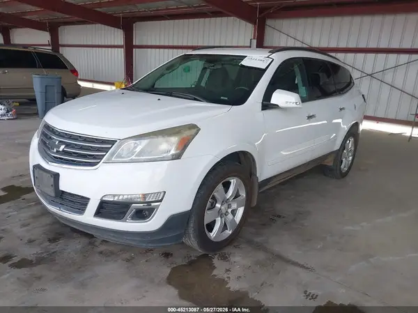 1GNKRGKD1HJ304362 2017 CHEVROLET TRAVERSE - Image 2