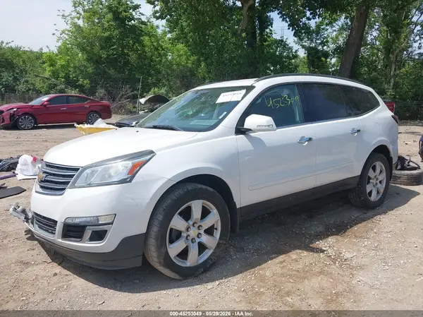 1GNKRGKD1HJ304670 2017 CHEVROLET TRAVERSE - Image 2