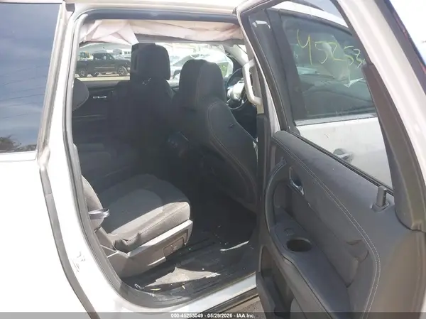 1GNKRGKD1HJ304670 2017 CHEVROLET TRAVERSE - Image 8