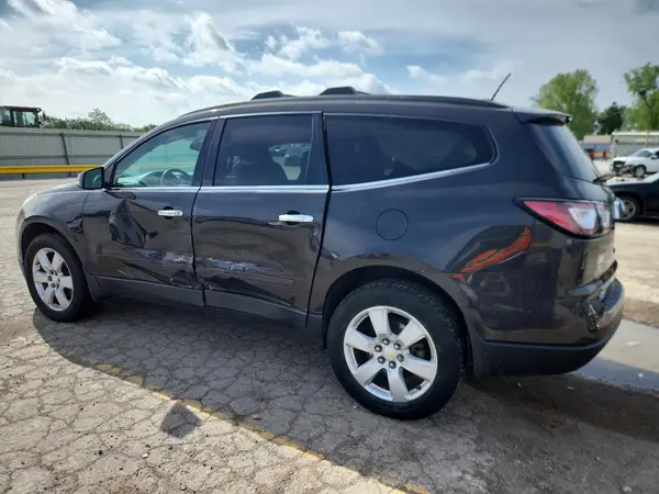 1GNKRGKD1HJ304958 2017 CHEVROLET TRAVERSE - Image 2