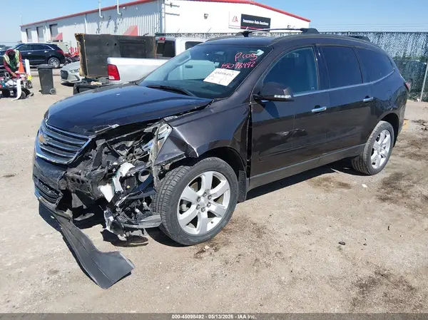 1GNKRGKD1HJ318097 2017 CHEVROLET TRAVERSE - Image 2
