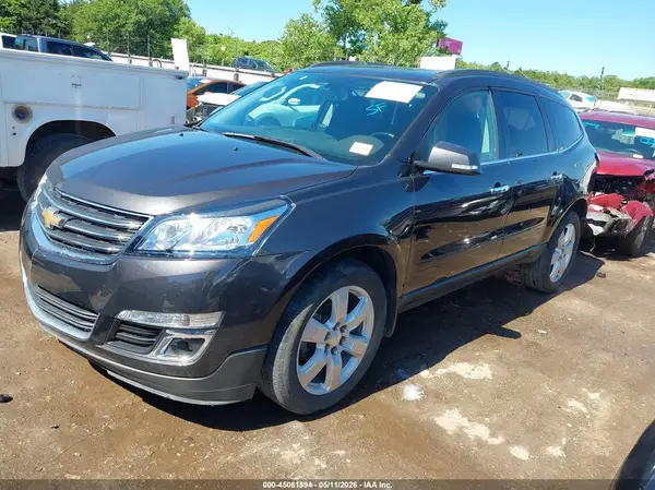 1GNKRGKD1HJ318973 2017 CHEVROLET TRAVERSE - Image 2