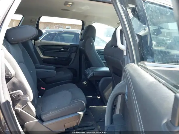 1GNKRGKD1HJ318973 2017 CHEVROLET TRAVERSE - Image 8