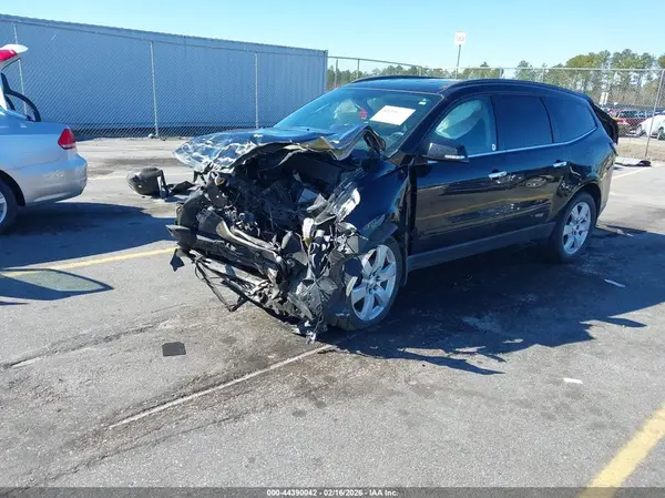 1GNKRGKD2GJ124807 2016 CHEVROLET TRAVERSE - Image 2