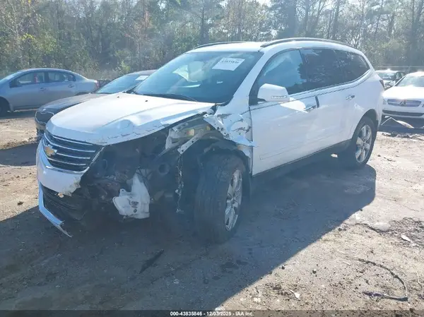 1GNKRGKD2HJ103618 2017 CHEVROLET TRAVERSE - Image 2