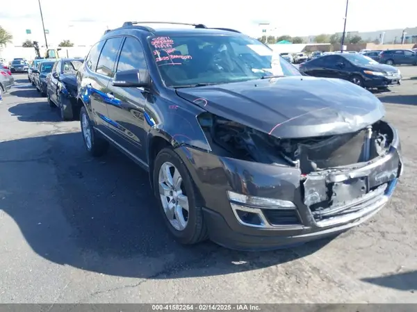 1GNKRGKD2HJ107622 2017 CHEVROLET TRAVERSE - Image 1
