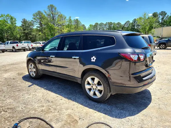 1GNKRGKD2HJ115333 2017 CHEVROLET TRAVERSE - Image 2