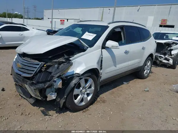 1GNKRGKD2HJ115431 2017 CHEVROLET TRAVERSE - Image 2