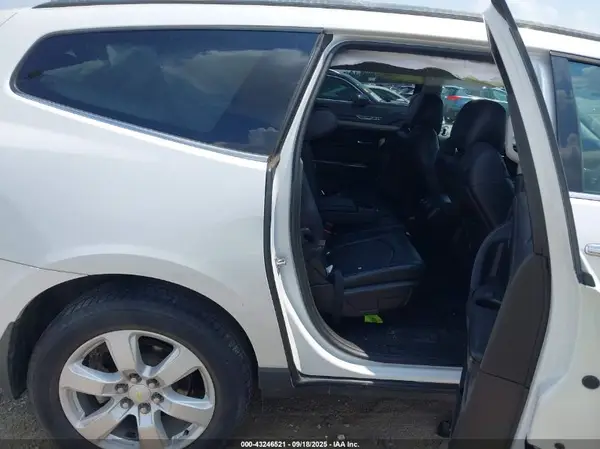 1GNKRGKD2HJ115431 2017 CHEVROLET TRAVERSE - Image 8