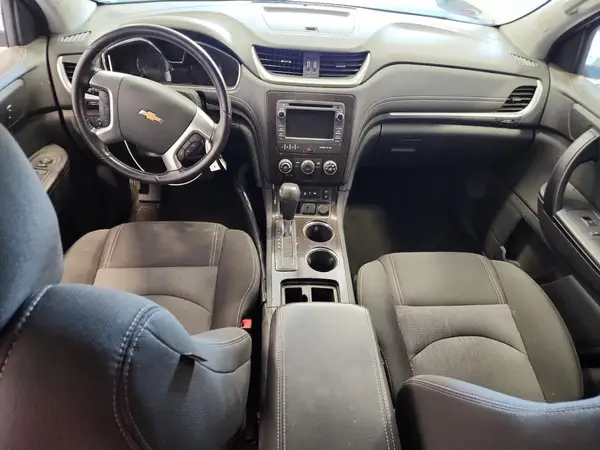 1GNKRGKD2HJ127370 2017 CHEVROLET TRAVERSE - Image 8