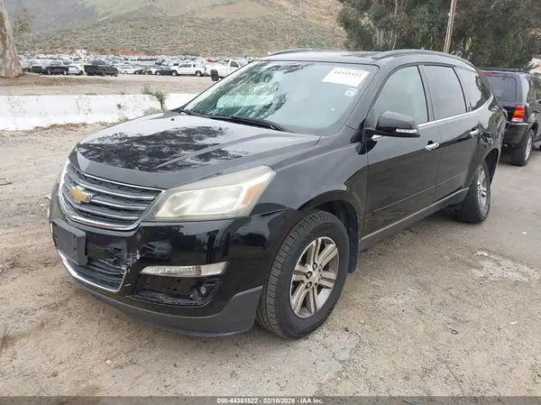 1GNKRGKD2HJ134822 2017 CHEVROLET TRAVERSE - Image 2