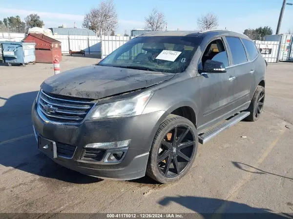 1GNKRGKD2HJ146243 2017 CHEVROLET TRAVERSE - Image 2