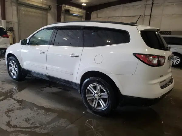 1GNKRGKD2HJ155234 2017 CHEVROLET TRAVERSE - Image 2
