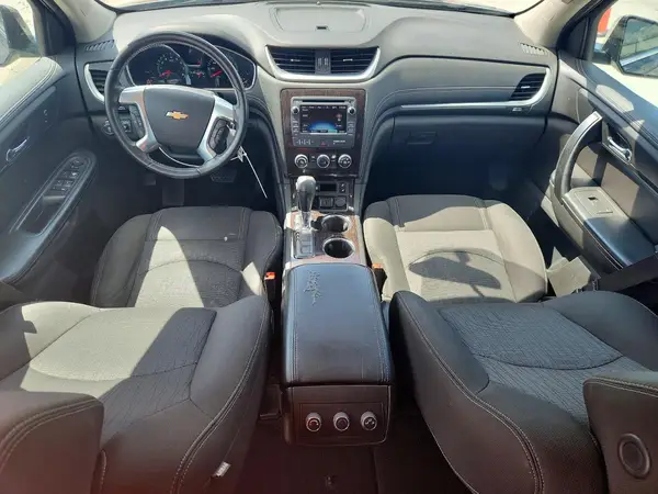 1GNKRGKD2HJ164645 2017 CHEVROLET TRAVERSE - Image 8