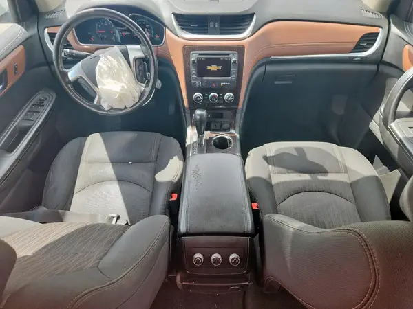 1GNKRGKD2HJ173992 2017 CHEVROLET TRAVERSE - Image 8