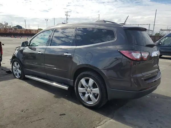 1GNKRGKD2HJ215819 2017 CHEVROLET TRAVERSE - Image 2