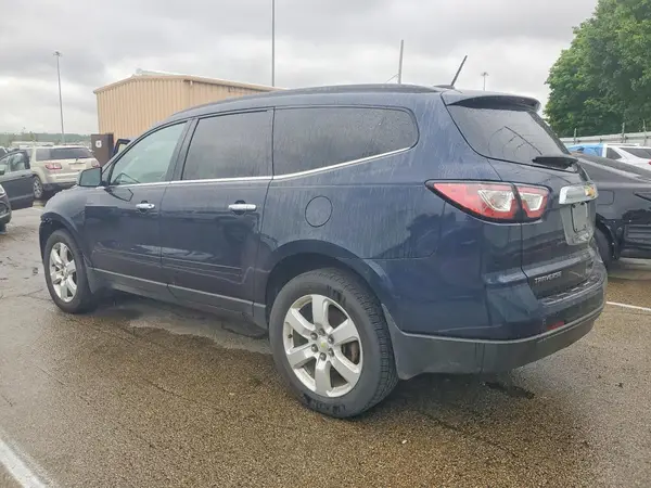 1GNKRGKD2HJ232846 2017 CHEVROLET TRAVERSE - Image 2