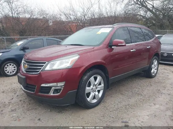 1GNKRGKD2HJ232927 2017 CHEVROLET TRAVERSE - Image 2