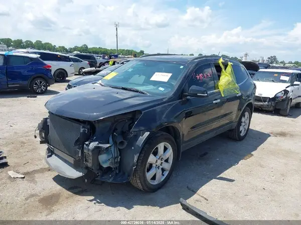 1GNKRGKD2HJ239361 2017 CHEVROLET TRAVERSE - Image 2
