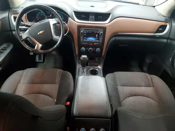1GNKRGKD2HJ279942 2017 CHEVROLET TRAVERSE - Image 8