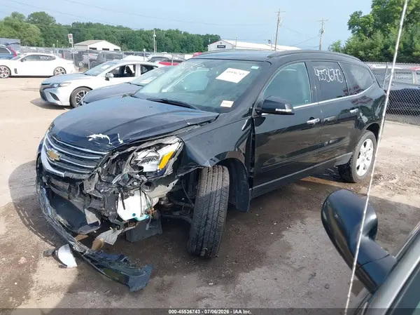 1GNKRGKD2HJ294697 2017 CHEVROLET TRAVERSE - Image 2